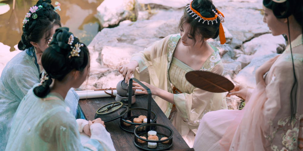 A Legacy of Misinformation: The Beauty Industry's History of Misogyny